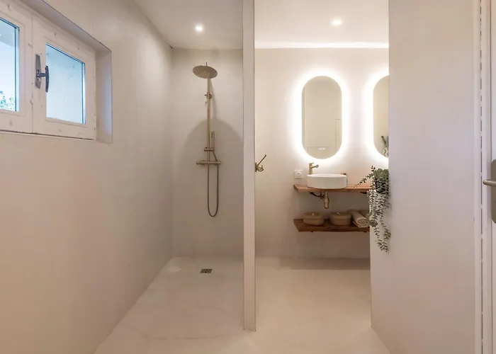 La Roche Etoilee - Jacuzzi Villa